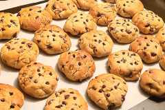 Chocolate-walnut-NYC-cookie