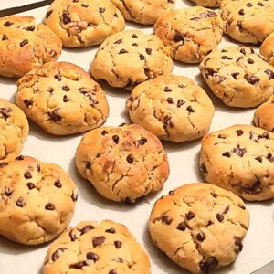 Chocolate-walnut-NYC-cookie